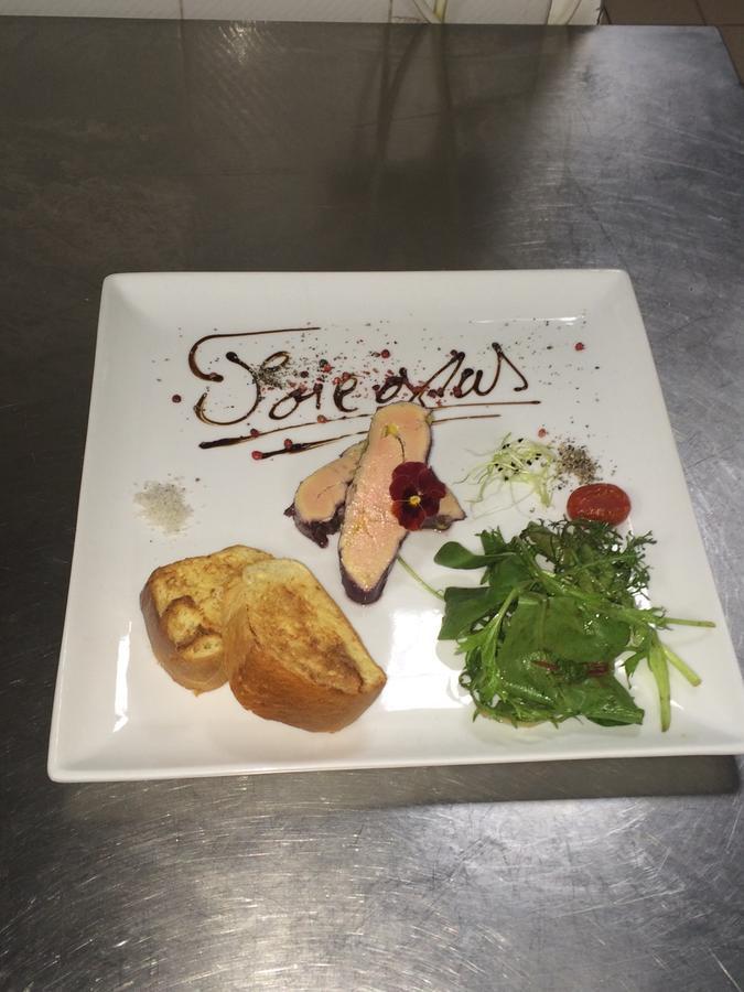 Hotel Sous Les Pins Étoile-sur-Rhône Zewnętrze zdjęcie