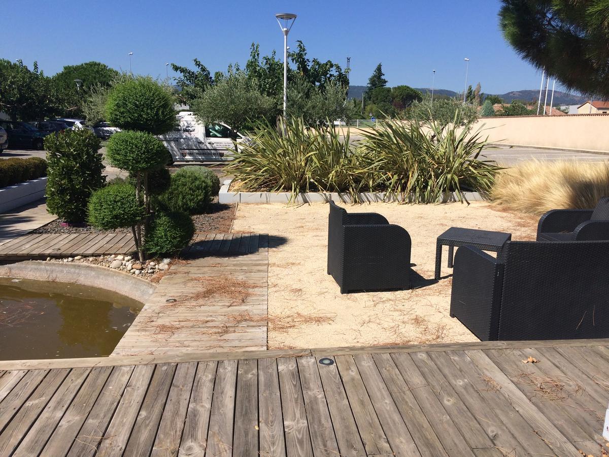 Hotel Sous Les Pins Étoile-sur-Rhône Zewnętrze zdjęcie